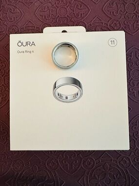 Oura Ring 4 Silver (Size 11)